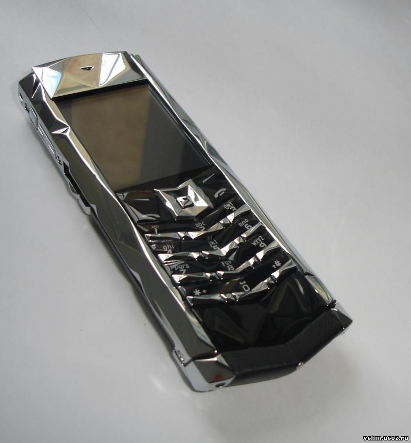 Роскошные телефоны. Vertu Boucheron Cobra. Vertu Mini v6. Верту сигнатуре. Корпус на верту 1202 верту.